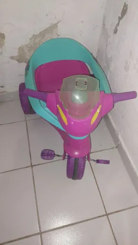 Velocipe para criança - parado a algum tempo