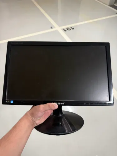 Monitor Samsung LS19A300