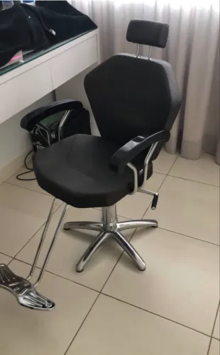 Cadeira hidráulica e reclinável salão de beleza