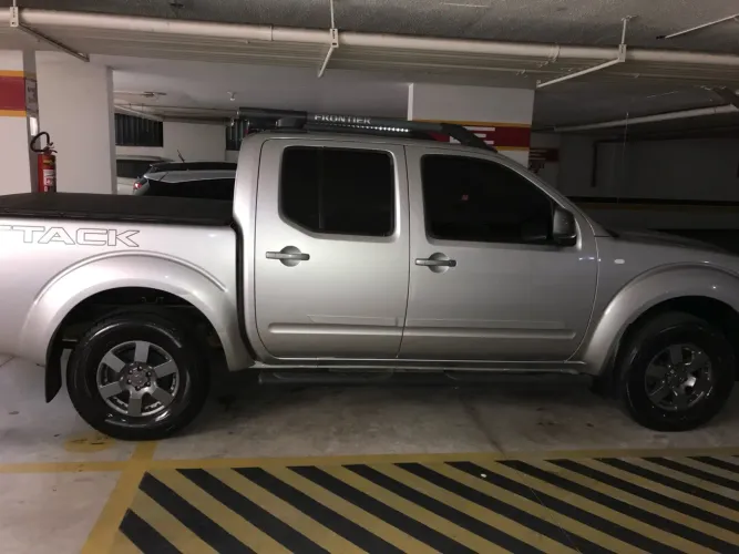 Nissan Frontier SV AT. CD 4X4 2.5 TB Dies. Aut. 2016