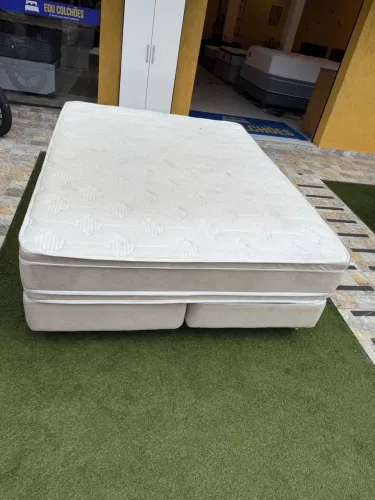 Cama box QUEEN COM COLCHÃO D33 Seminovo - entrego!