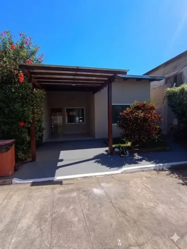 CASA CONDOMINIO 3/4 01 SUITE LAZER COMPLETO JARDIM PETROPOLIS