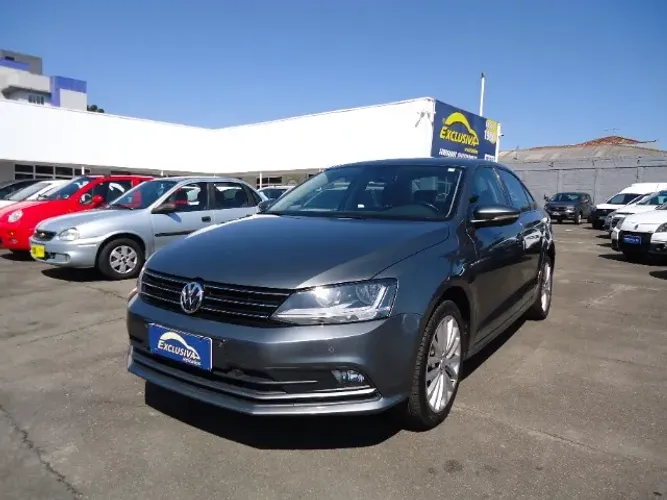 Volkswagen Jetta Comfortline 1.4 TSI 16V 4P Aut. 2018