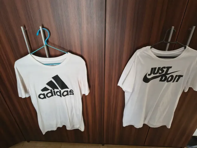 Conjunto de duas camisas Nike e Adidas tamanho M