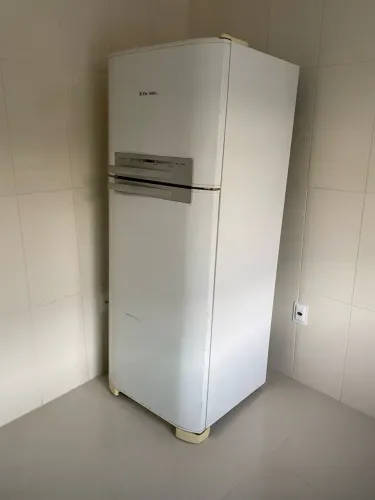 Geladeira 310 litros 