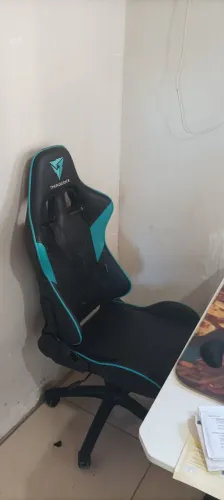 Cadeira Gamer ThunderX3 Usada - Conforto e Estilo