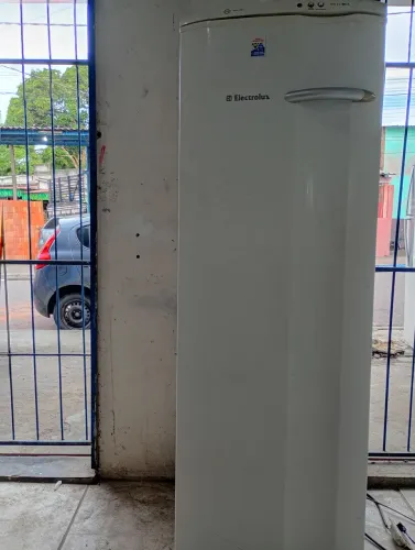Freezer vertical Electrolux