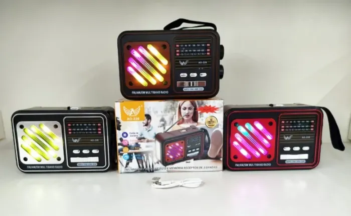 Rádio Retrô Antigo Am Fm Placa Solar Recarregavel Bluetooth
