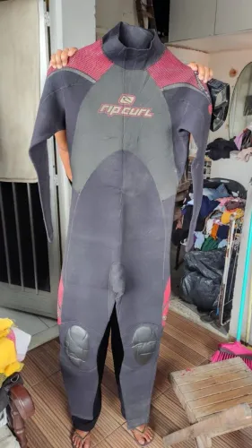 Roupa de mergulho usada ,mais bom estado