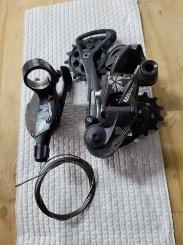 Cambio + trocador sram nx 12v , não aceito ofertas. 