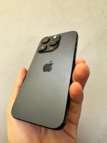 iPhone 15 pro 256 gb 