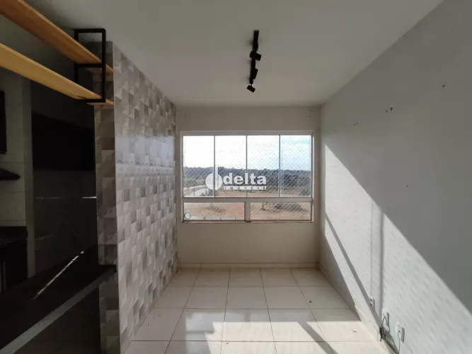 Apartamento com 3 quartos sendo 1 suíte, disponível para locação no bairro Laranjeiras em