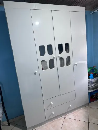 Guarda roupa infantil