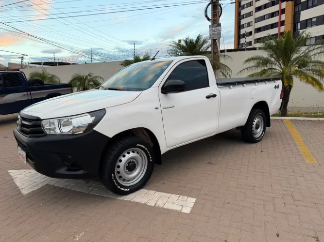 Toyota Hilux CS 4X4 2.8 TDI Diesel Mec. 2023