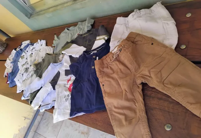 Lote de 12 peças de roupas para bebês