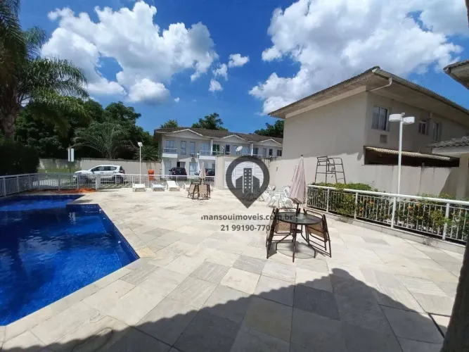 Casa de 2 quartos na Cachamorra - Campo Grande - Condomínio com Piscina