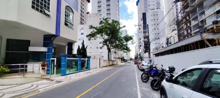 OPORTUNIDADE 133M² 3DORM, 2VG, CHURR SACADA MOB/EQUIPADO EXC. LOCAL ÓTIMO LAZER VENHA VER!
