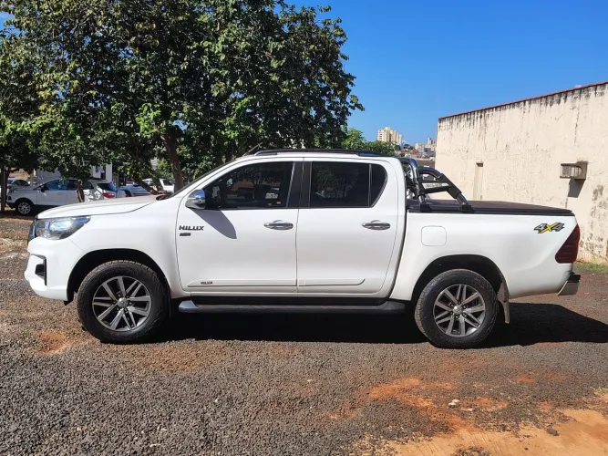 Toyota Hilux CD SRV 4X4 2.7 Flex 16V Aut. 2020