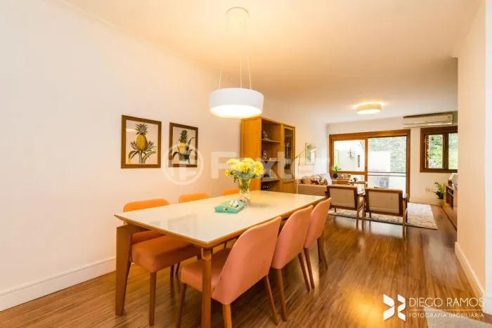 Apartamento à venda Rua General Pedro Bittencourt, Passo da Areia - Porto Alegre