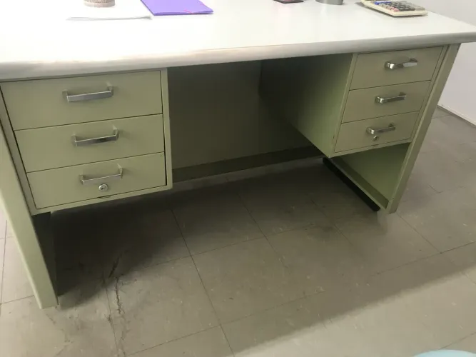 Mesa de aço