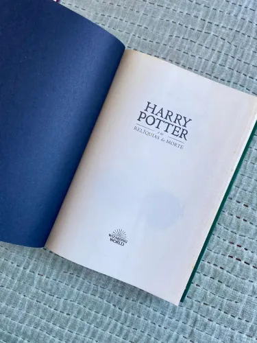 vendo livro HARRY POTTER e as relíquias da morte - livro 7- por apenas 35rs.