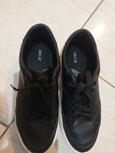 TENIS DE COURO MR.CAT TAM 36