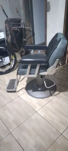 Cadeira para barbearia usada