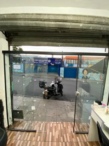 Porta de vidro comercial Nova