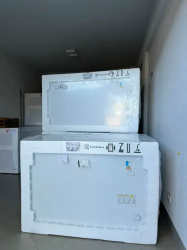 Freezer Horizontal Electrolux Cycle Defrost 400L Inverter Uma Porta (HI440) - 127V novo<br>