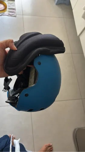 Capacete e capa de selim para bicicleta