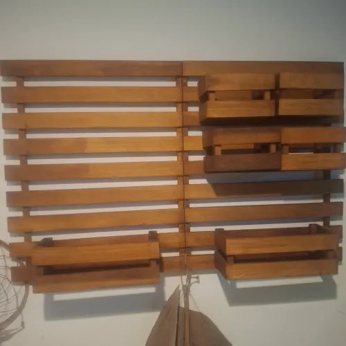 Painel para varanda com suporte para vasos de plantas, ja invernizado 4 placas
