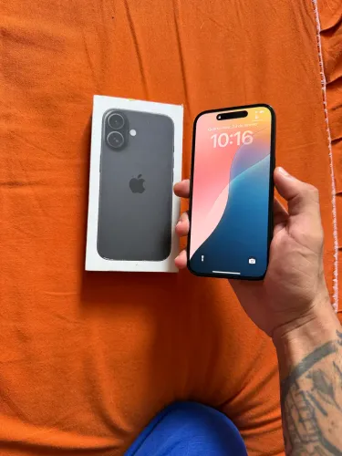 iPhone 16 128GB