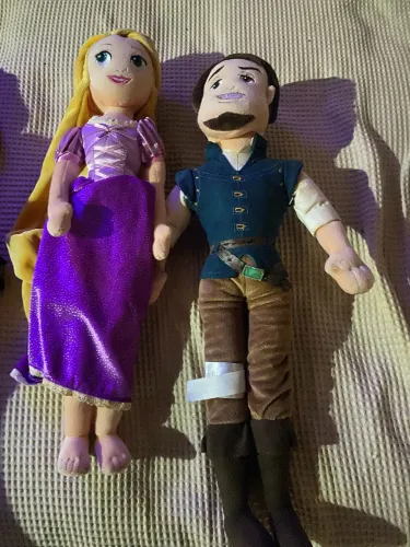 Casal príncipe e princesa enrolados pelucia original da Disney 50 cm