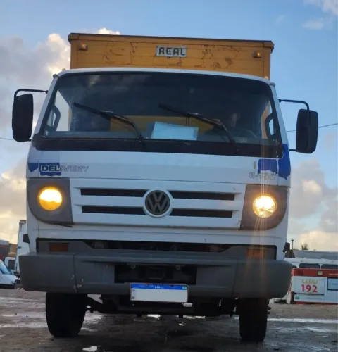 VOLKSWAGEN DELIVERY 8150
