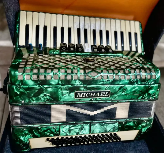 Acordeon Michael 80 baixos