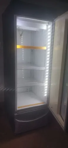 Vendo esse expositor funcionando. 1.100 rs