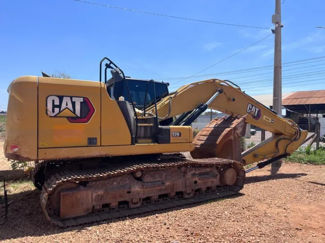 ESCAVADEIRA HIDRAULICA CAT 320 ANO 2022