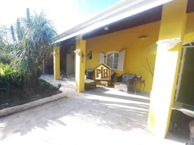 Casa com 2 dormitórios para alugar, 360 m² por R$ 5.000/mês - Jardim Shangri-Lá - Atibaia/
