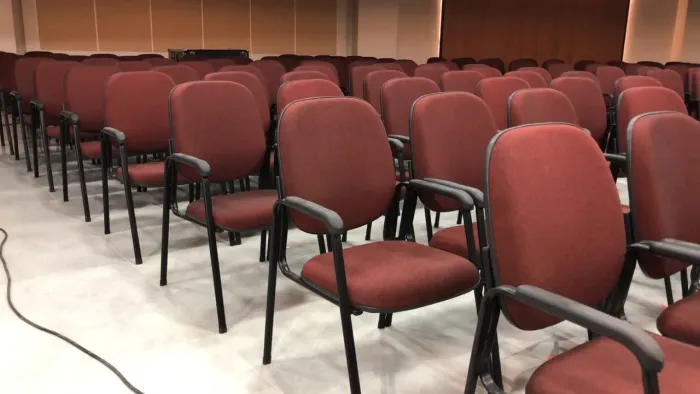 Mobiliário para igreja ou auditório