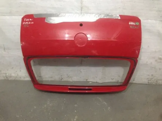Tampa Traseira Volkswagen Fox 2011 A 2013 17042101 Vermelho