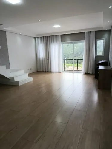 CASA PARA LOCAÇÃO 4 DORMITÓRIOS CAJAMAR