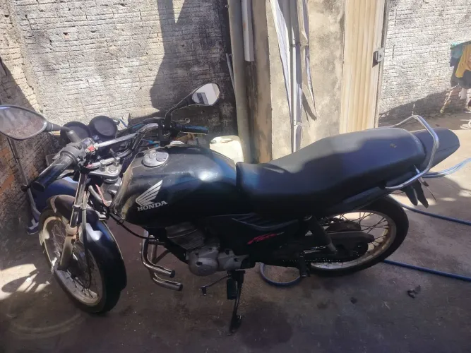 Fan 125 , Motinha Lisa