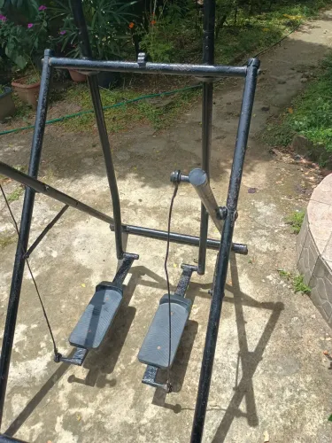 Simulador de caminhada. Excelente para fazer exercícios em casa. É usado, funcionando.