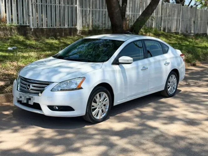 Nissan Sentra SL 2.0/ 2.0 Flex Fuel 16V Aut. 2016