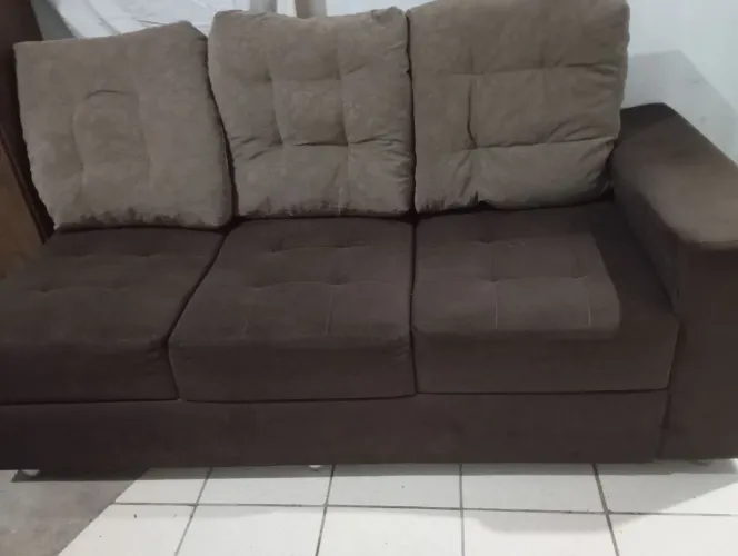 Sofá semi novo divido em 2 partes poucos meses de uso