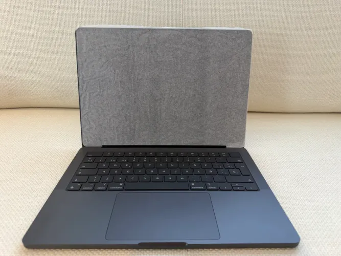 MacBook Pro 14" M3 Pro 18GB 512GB Space Black - Novo, Sem Uso, Nota Fiscal