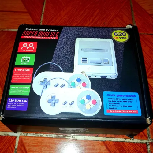 Mini TV Game Super +600 jogos 2 controles.