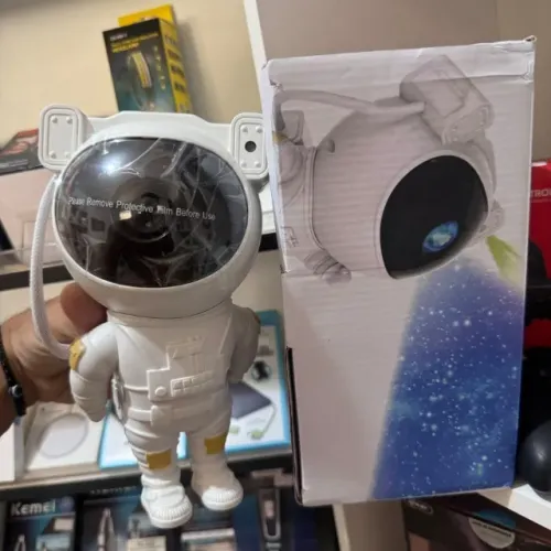 Astronauta Projetor de Luz - Luminária Estrela Noturna Galáxia Nebulosa Led USB C/Controle