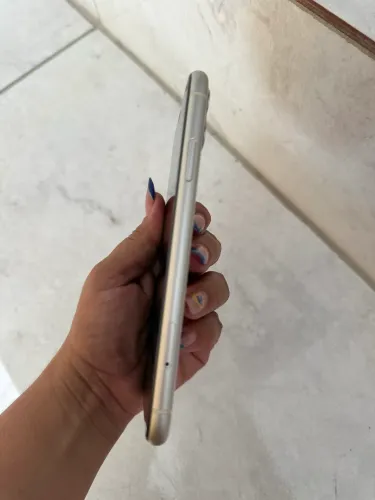 Celular iPhone 11 54 gigas