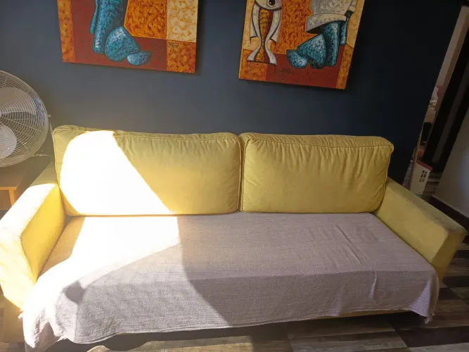 Sofá amarelo 4 lugares 